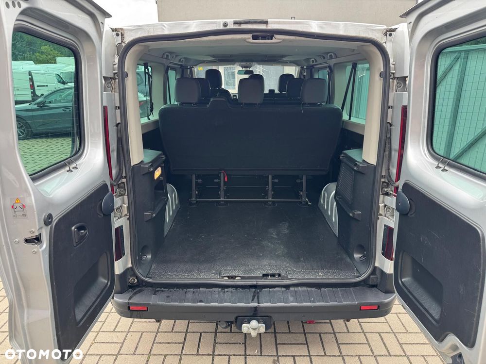 Renault Trafic Grand 2.0 dCi - 21