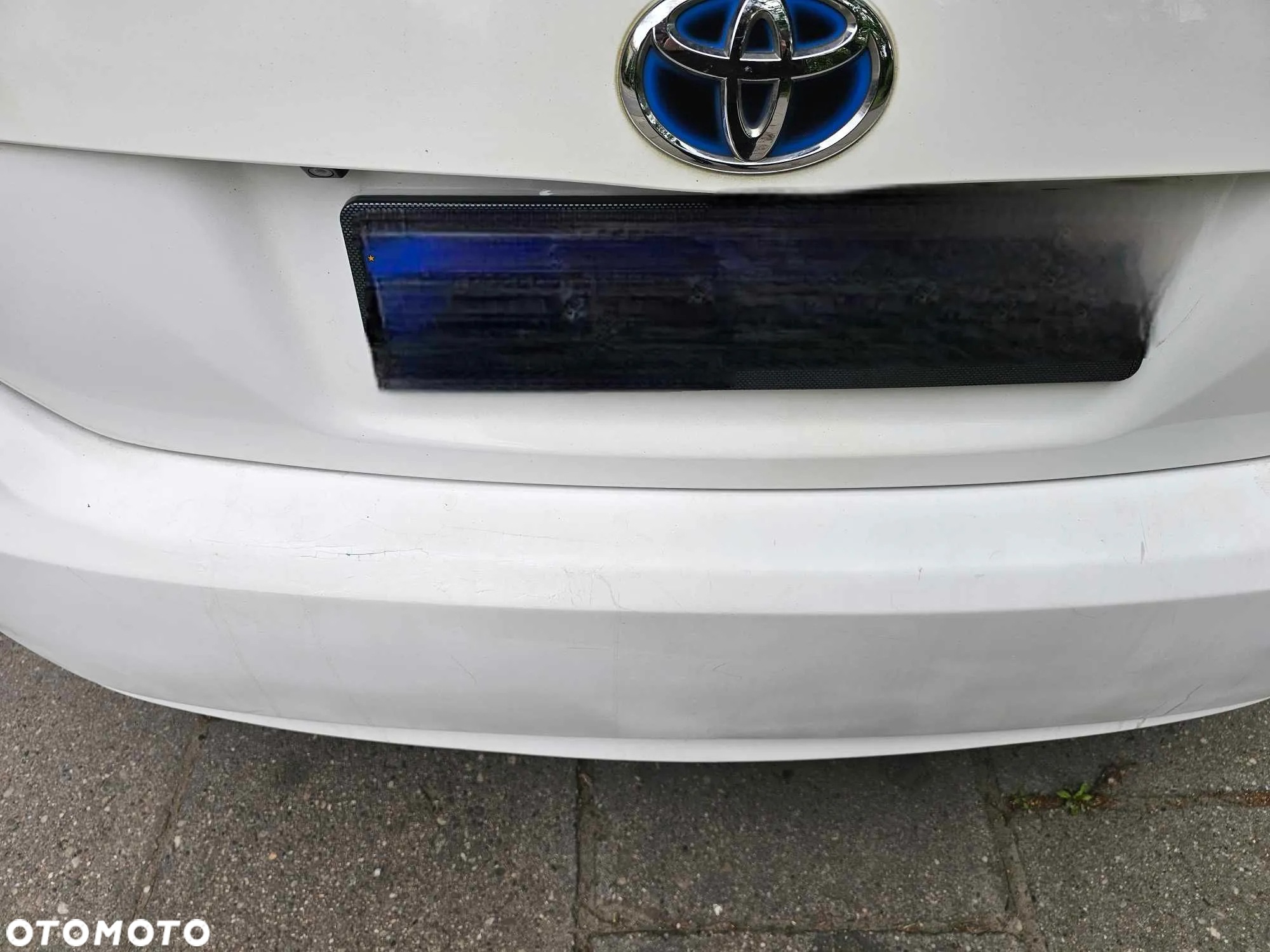 Toyota Prius (Hybrid) - 6