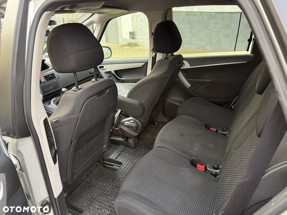 Citroën C4 Picasso - 11