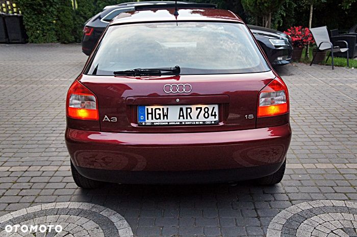 Audi A3 Sportback 1.8 Attraction - 25