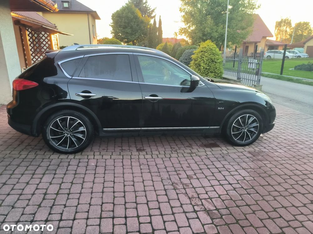 Infiniti QX50 3.0d - 11