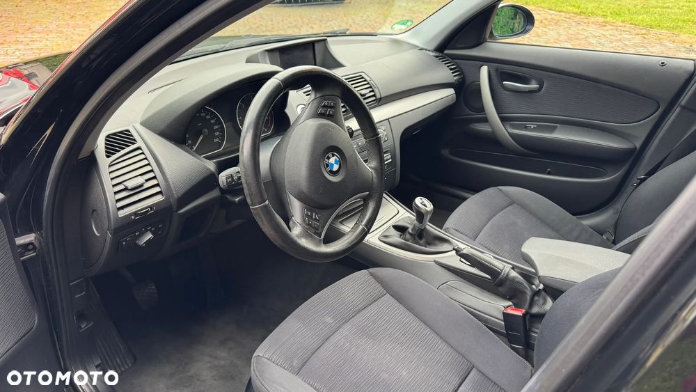 BMW Seria 1 118d - 12