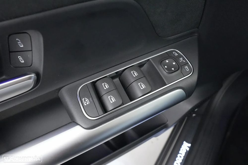 Mercedes-Benz GLA 200 AMG Line - 25