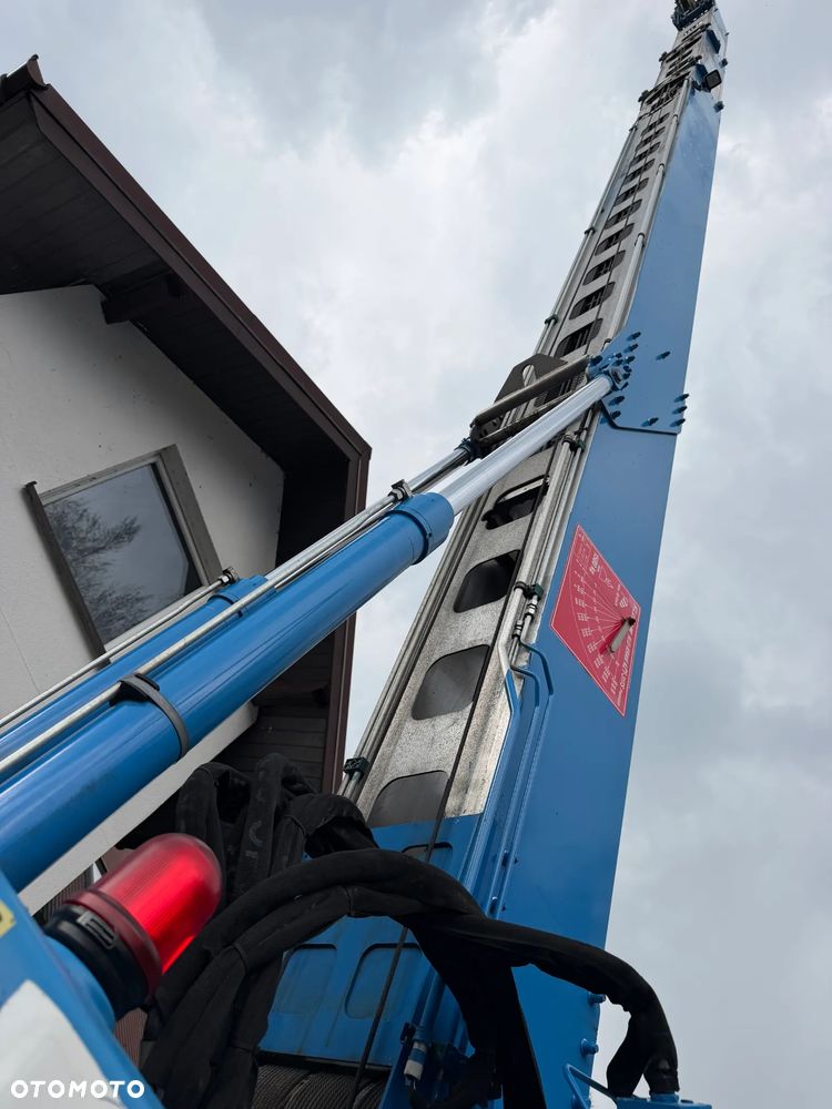 KLAAS 21/31TSP Dźwig Dekarski żuraw zwyżka podnośnik 31m. udźwig 1800kg max. Silnik Yanmar 3cyl. Dźwig Sterowany całkowicie zdalnie z pilota. Do 3,5 tony Transportowanie samochodem osobowym! Podwieszana oś Hydr. Własny Napęd Hydr. na 2 koła w terenie. Maszyna jak Nowa 2,5 tyś mtg. 2013r. Po serwisach Dekra BMWT. Sprowadzona z Norwegii. Nie różni się od nowej z salonu. Pełna Hydraulika w maszynie. Najbogatsza wersja. OKAZJA 230volt. Zero zużycia! - 19