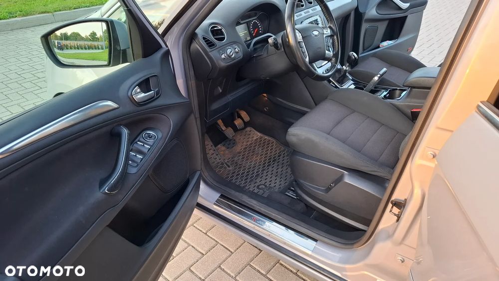 Ford S-Max 2.0 TDCi DPF Titanium - 12