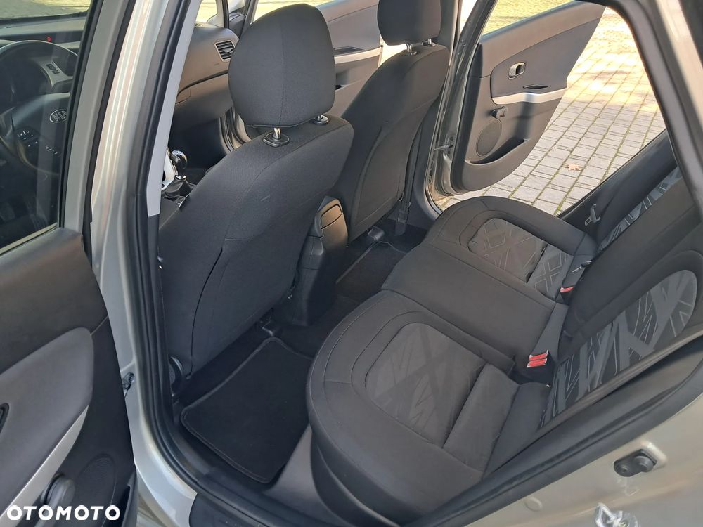 Kia Ceed Cee'd 1.6 GDI Business Line - 16