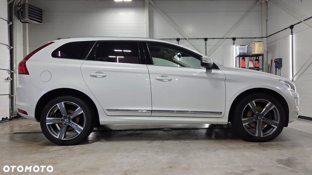 Volvo XC 60 D5 AWD Summum - 4