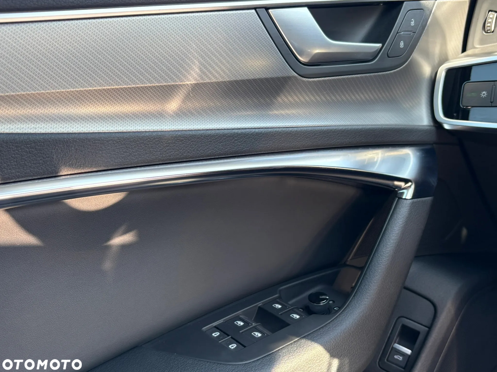 Audi A6 Avant 40 TDI quattro S tronic - 19