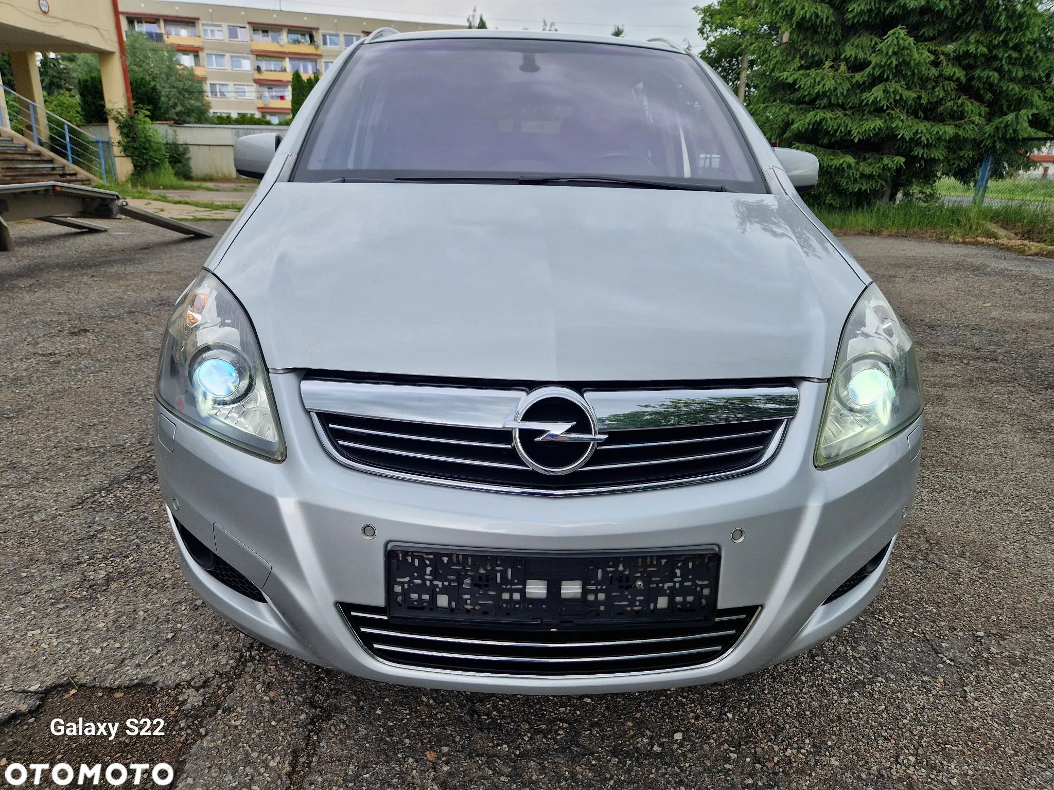 Opel Zafira 1.8 Cosmo EasyTronic - 1