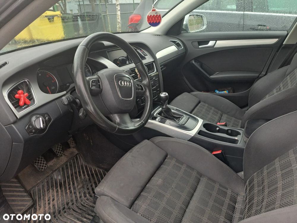 Audi A4 Avant 2.0 TDI - 7