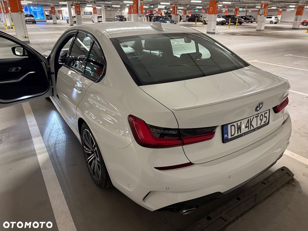 BMW Seria 3 330i M Sport sport - 2