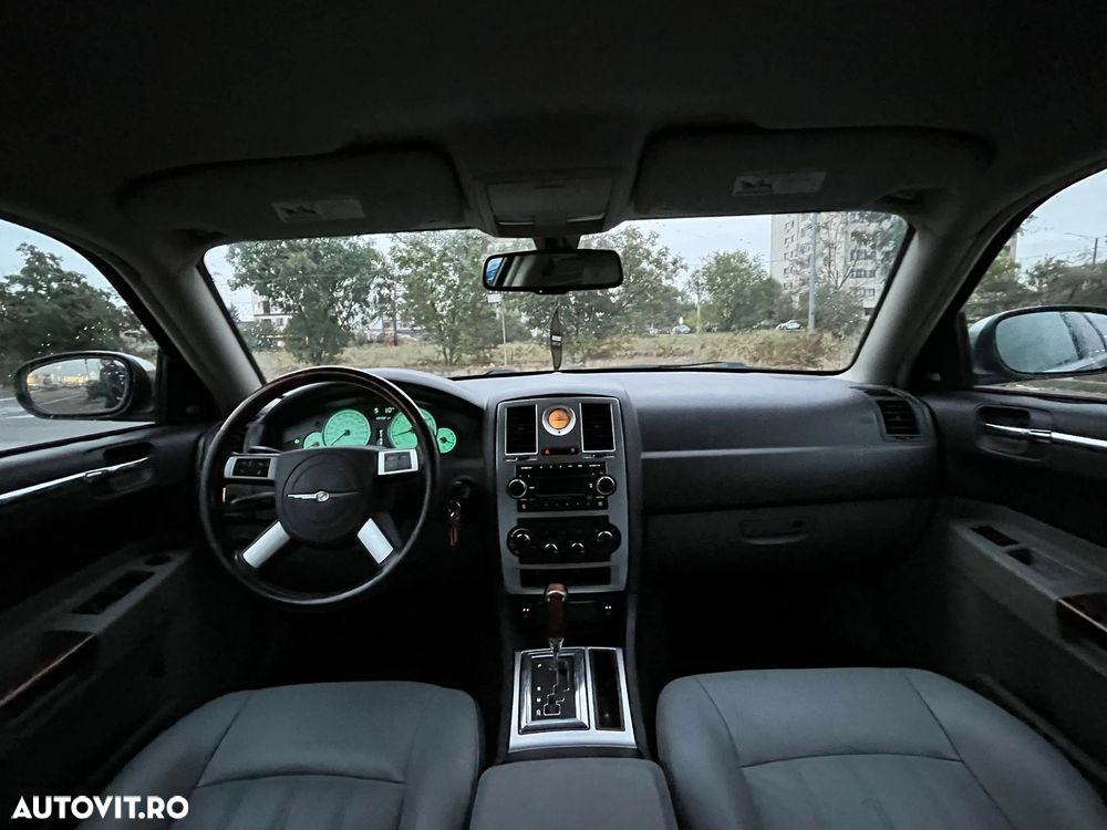 Chrysler 300C 3.0L CRD V6 Aut - 8