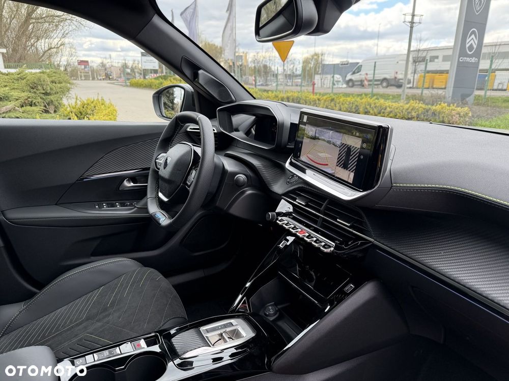 Peugeot 2008 PureTech mHEV GT E-DCS6 - 21
