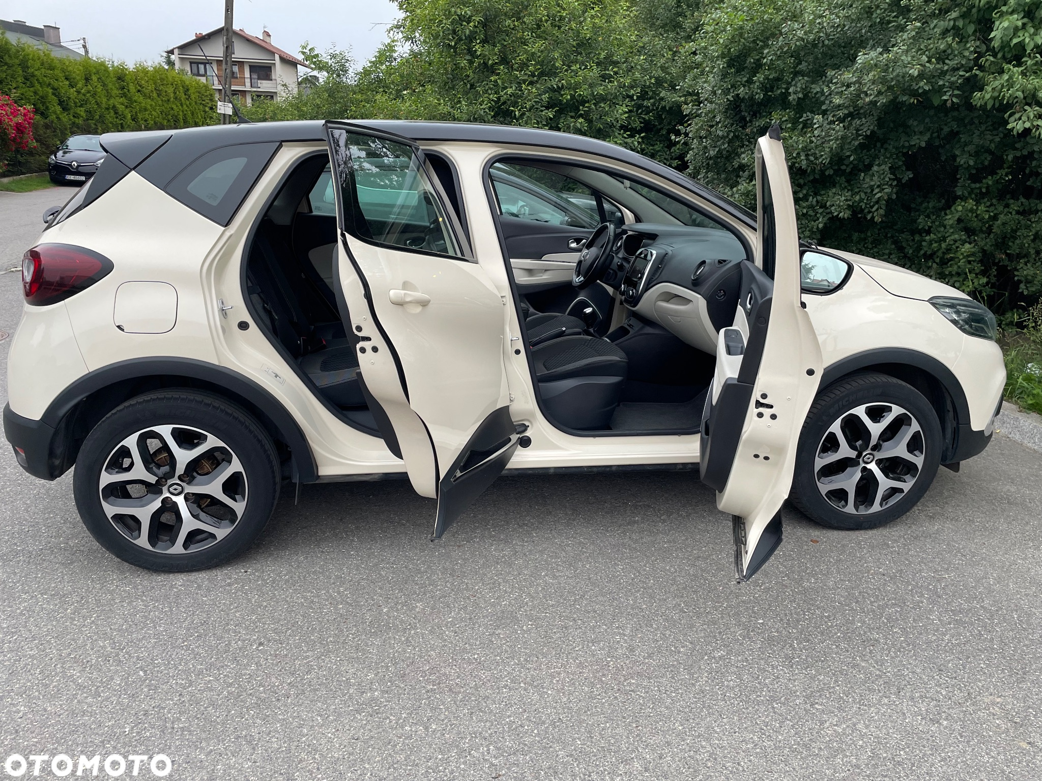 Renault Captur 0.9 Energy TCe Intens EU6 - 18