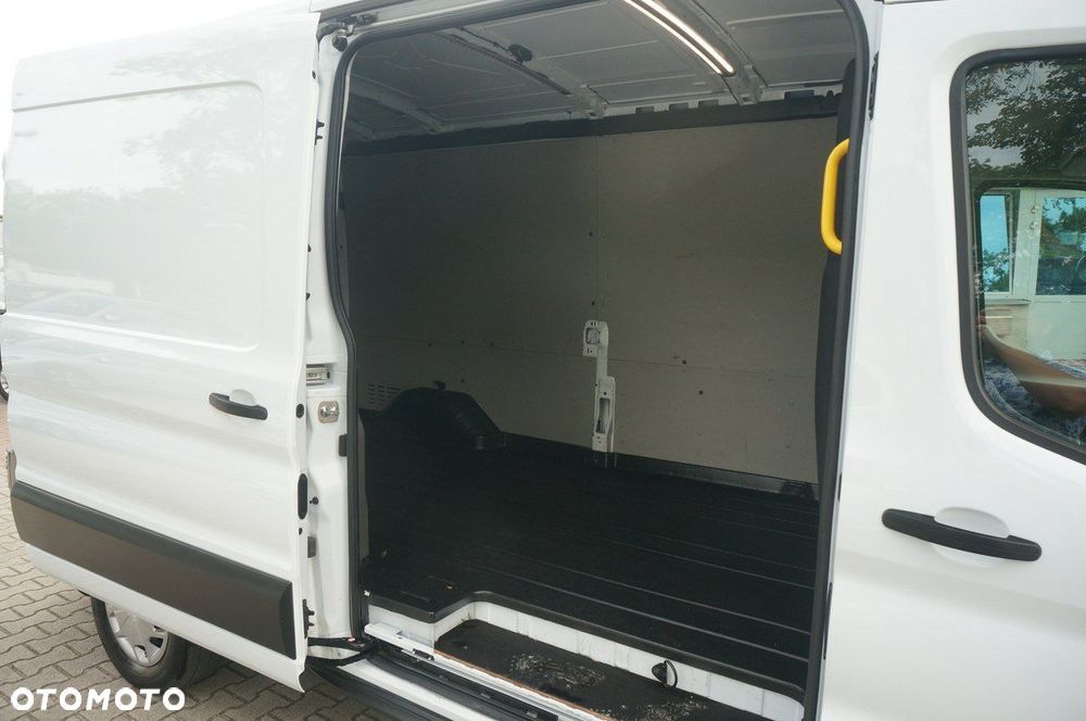 Ford Transit - 21