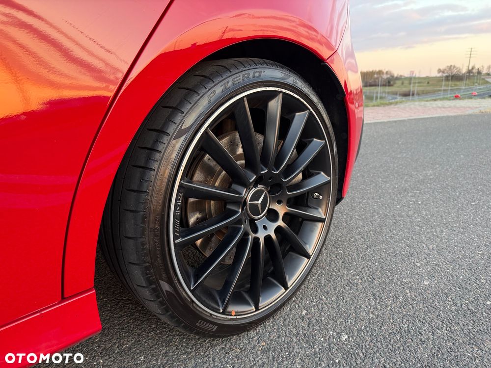 Mercedes-Benz Klasa A 35 AMG 4-Matic 7G-DCT - 25