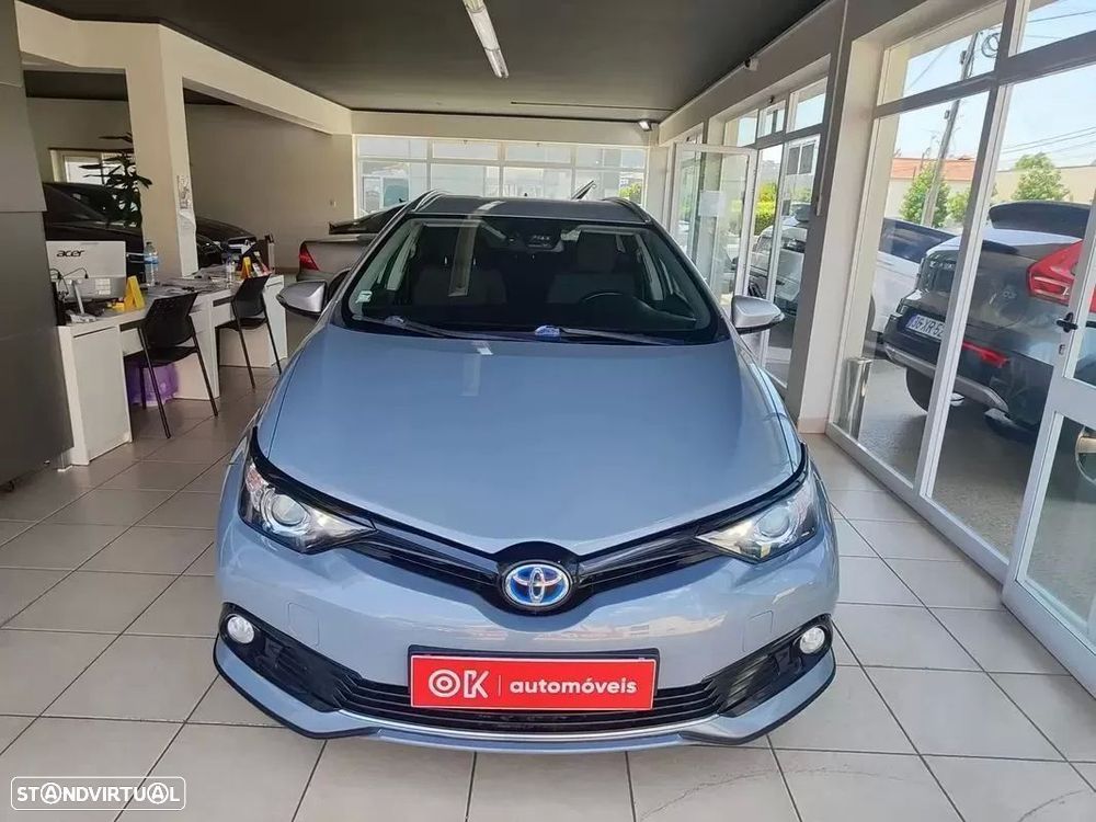 Toyota Auris Touring Sports 1.8 HSD Comfort+P.Sport - 4