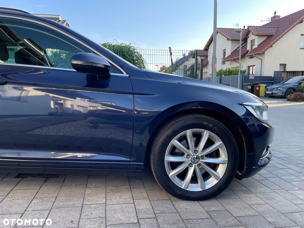 Volkswagen Passat 2.0 TDI SCR DSG Comfortline - 12