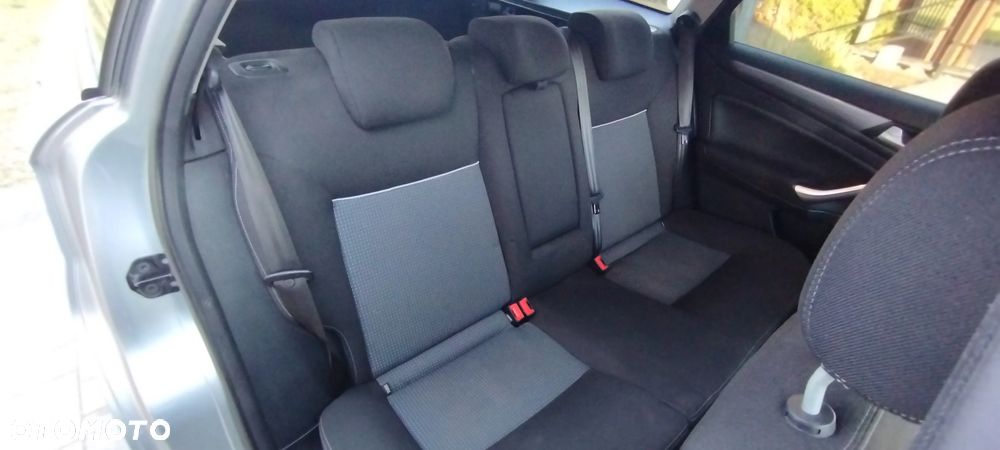 Ford Mondeo 2.0 TDCi ECOnetic Ambiente - 13
