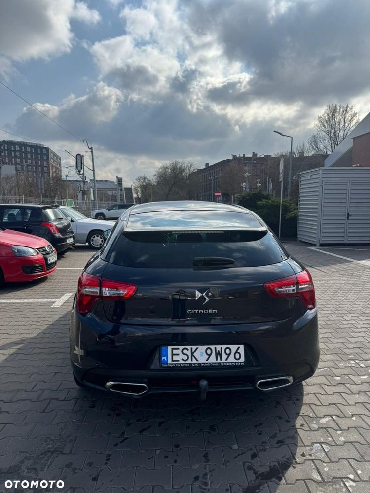 Citroën DS5 2.0 HDi Hybrid4 SoChic MCP - 2