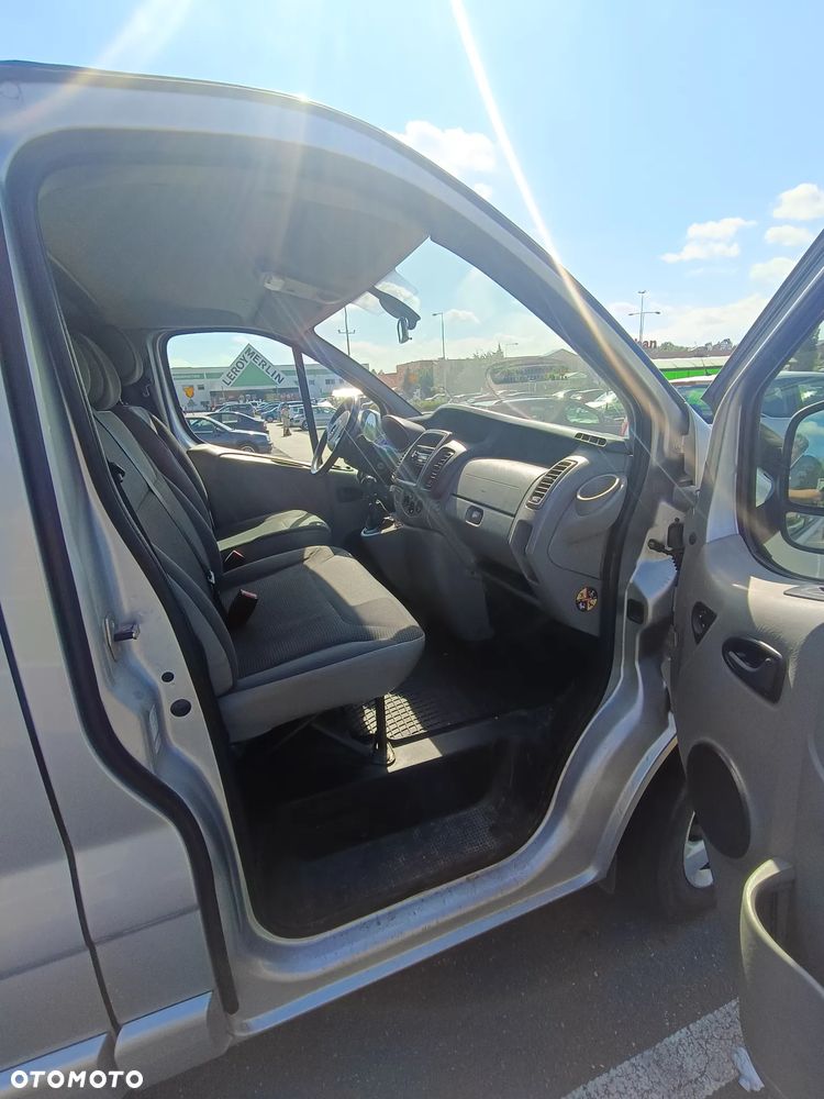Opel Vivaro - 15