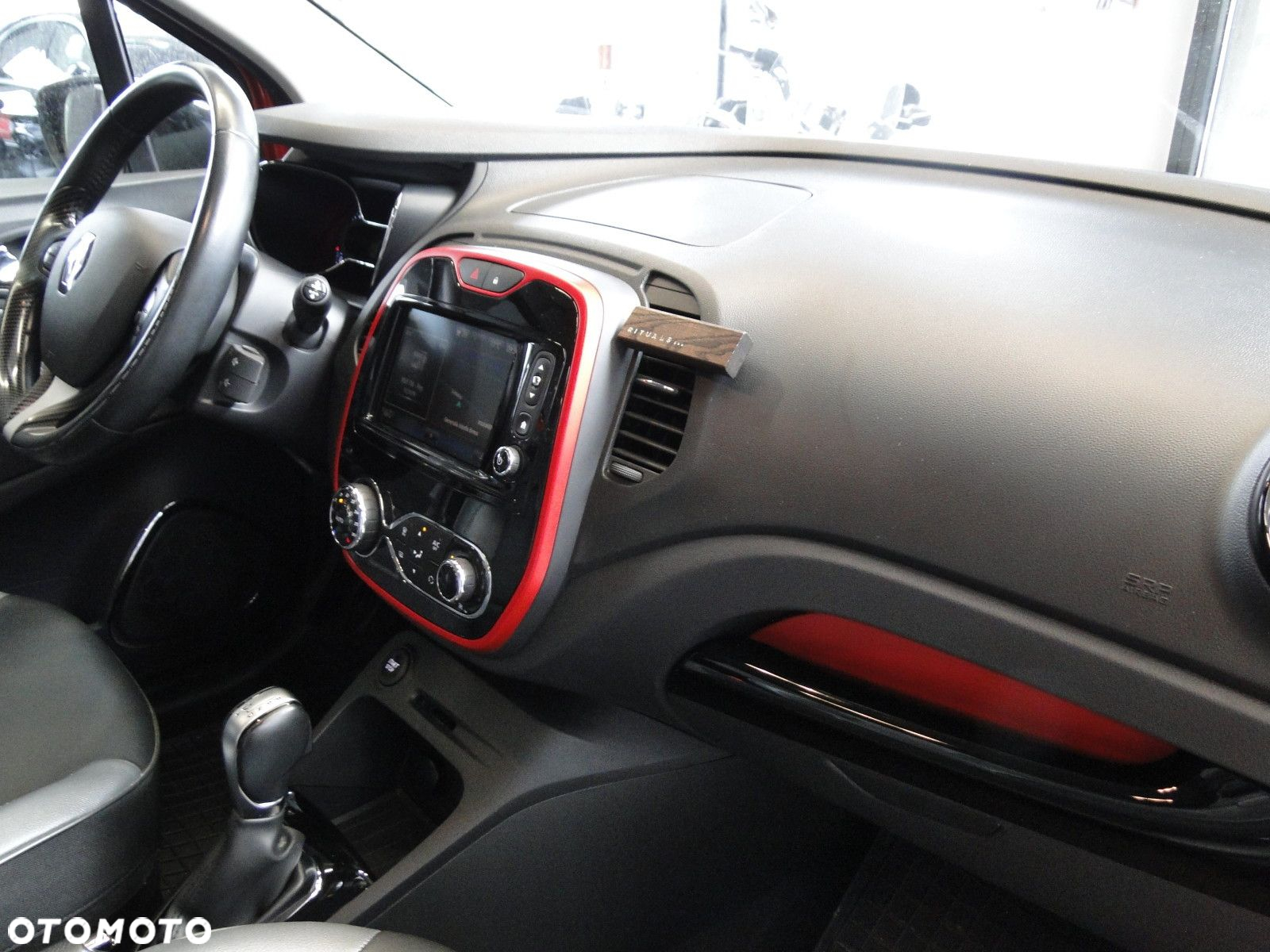 Renault Captur - 13