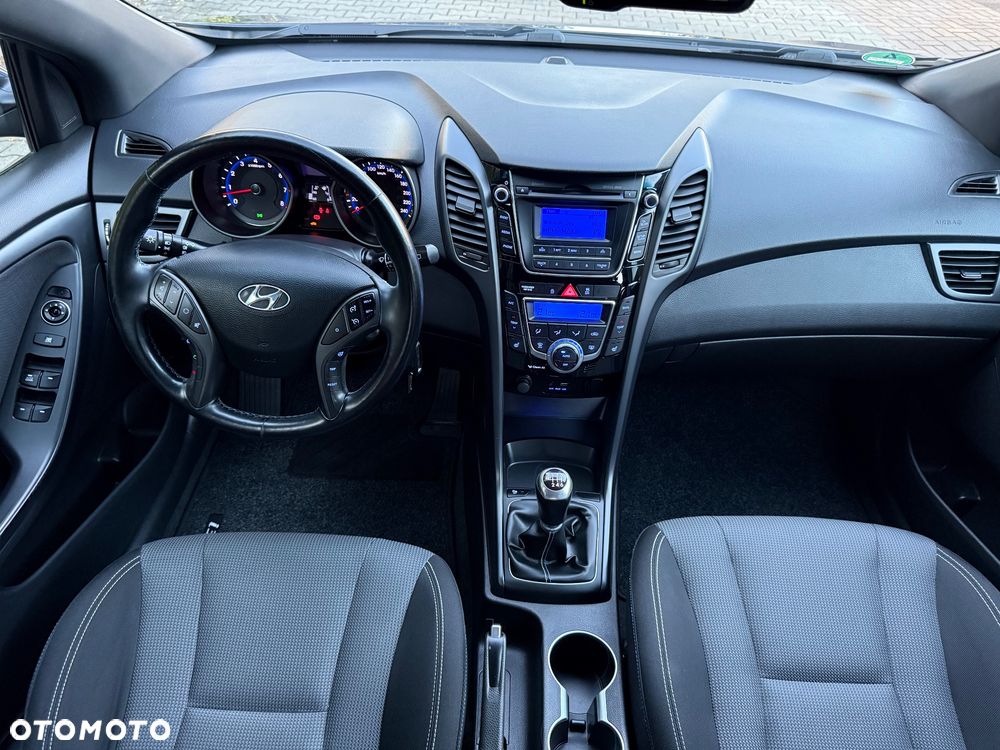 Hyundai i30 i30cw 1.6 Fifa World Cup Edition - 7