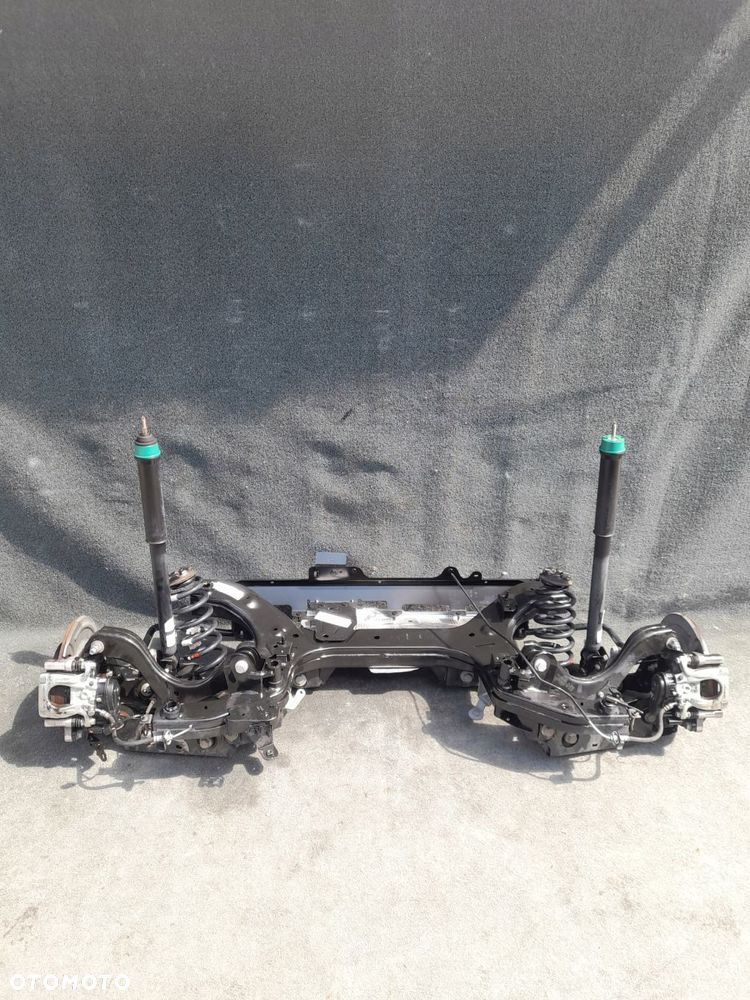 belka zawieszenia tył renault megane iv kombi 1.6 e-tech hybrid - 1