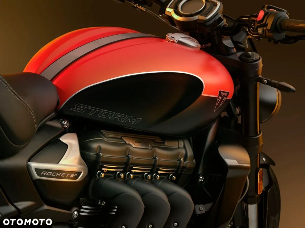 Triumph Rocket - 8