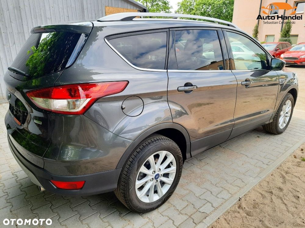 Ford Kuga 1.5 EcoBoost 2x4 Titanium - 13