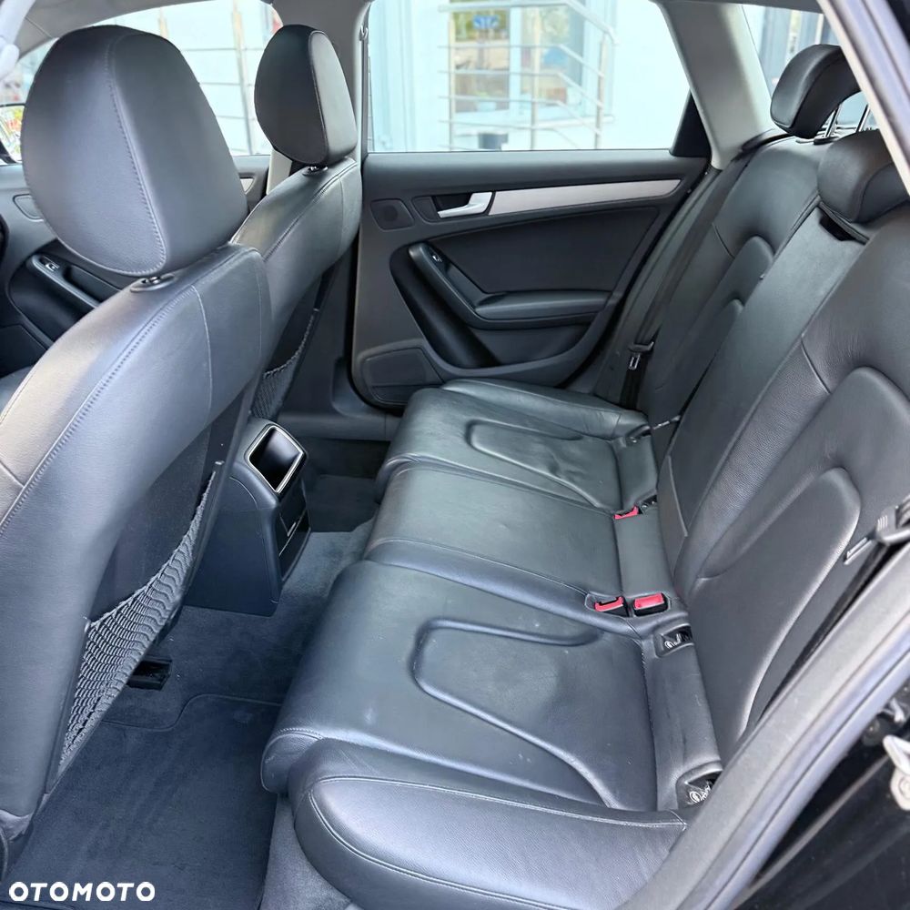 Audi A4 ver-2-0-tfsi-quattro-s-tronic-attraction - 15