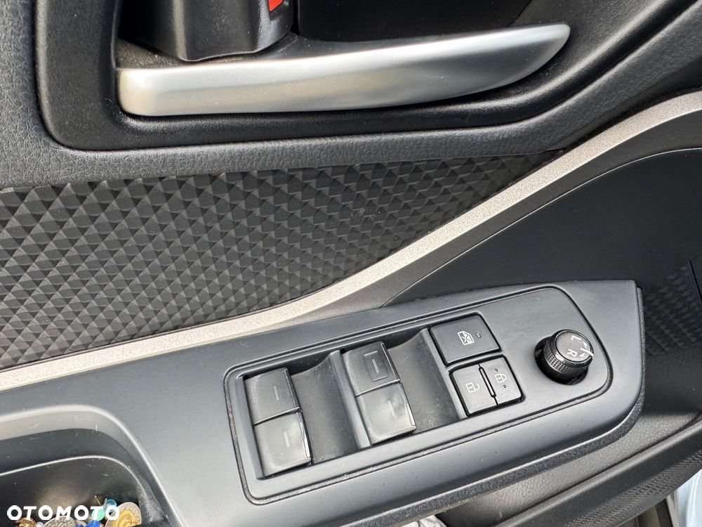 Toyota C-HR 1.2 T Dynamic - 23