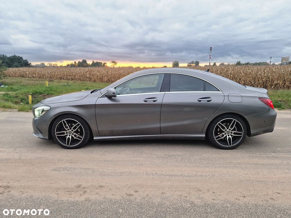 Mercedes-Benz CLA 200 7G-DCT AMG Line - 9