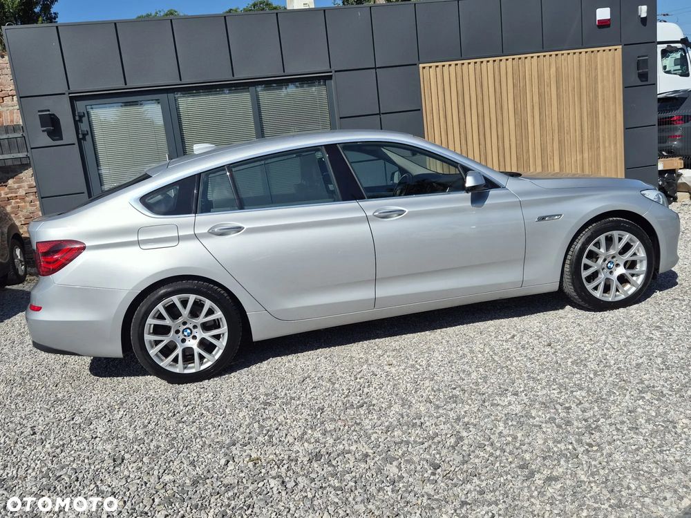 BMW 5GT - 13