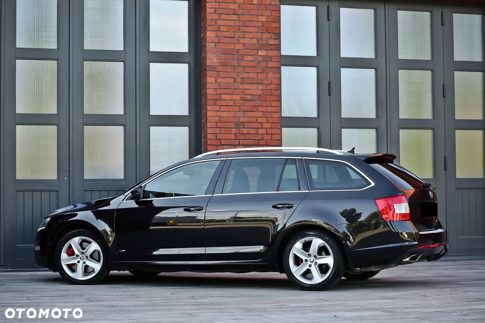 Skoda Octavia 2.0 TDI DSG RS - 11