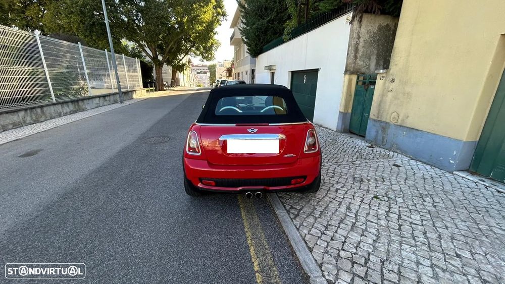 MINI Cabrio John Cooper Works - 4