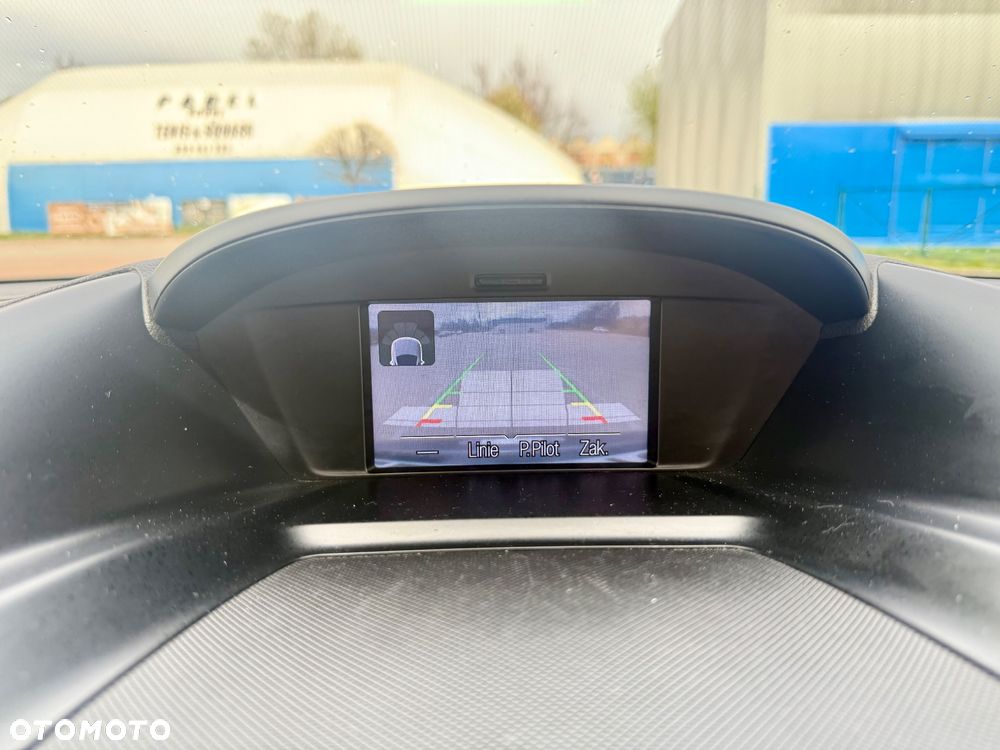 Ford Kuga 2.0 TDCi 2x4 Titanium - 26