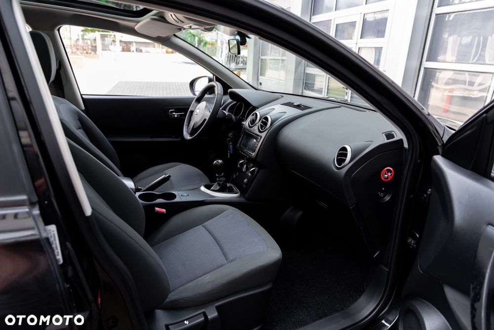 Nissan Qashqai+2 2.0 Acenta - 17