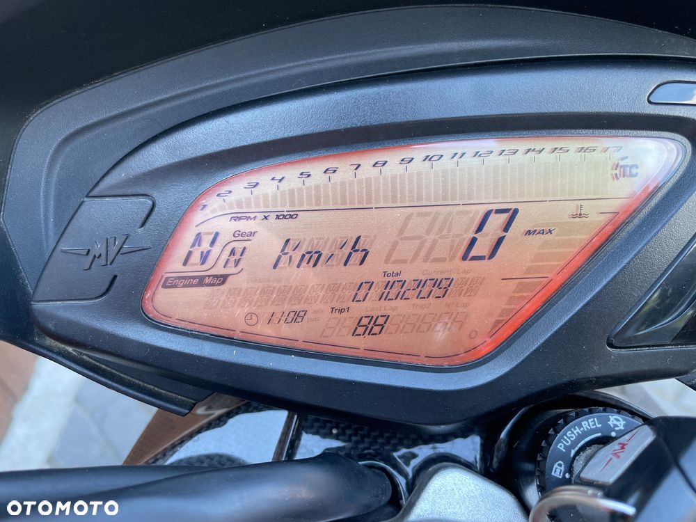 MV AGUSTA Brutale - 7