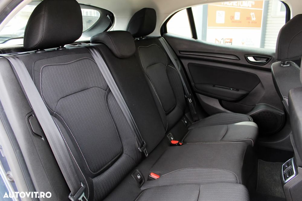 Renault Megane ENERGY dCi 110 EDC PLAY - 12