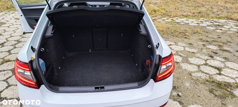 Skoda Octavia 1.5 TSI ACT Style - 10