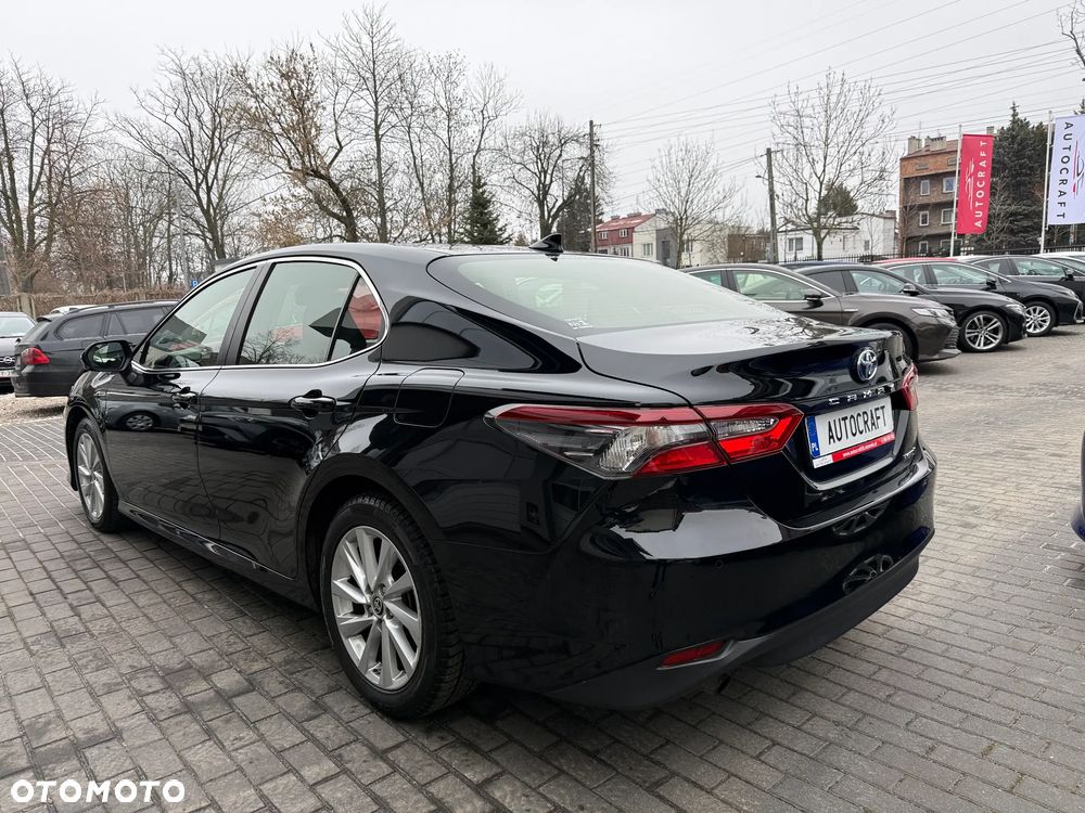 Toyota Camry 2.5 Hybrid Comfort CVT - 28