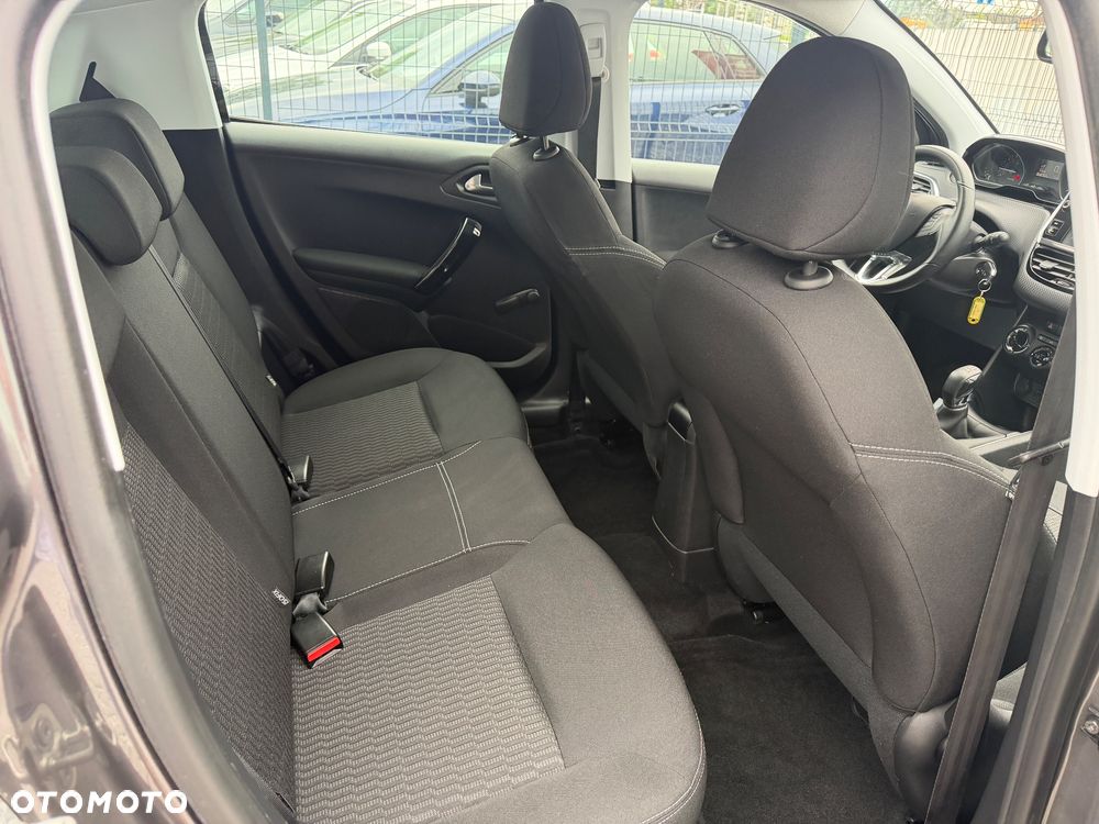 Peugeot 208 1.2 VTi Active Pack - 21