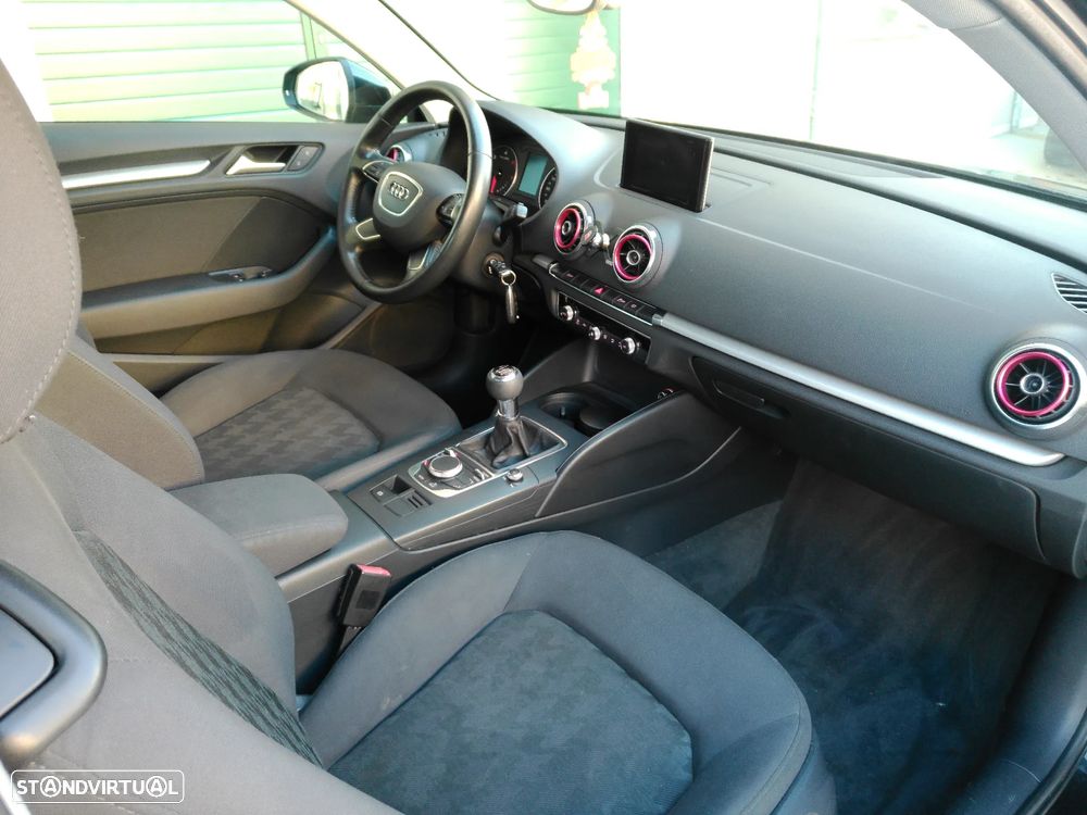 Audi A3 1.6 TDI Sport - 6
