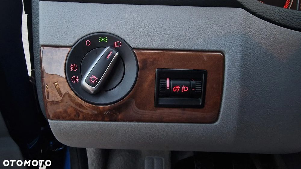 Volkswagen Multivan BiTDI L1 Highline 4Motion - 31