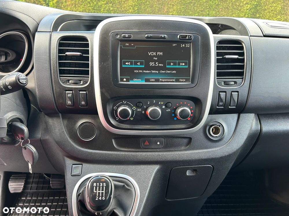 Renault Trafic Grand 2.0 dCi - 21