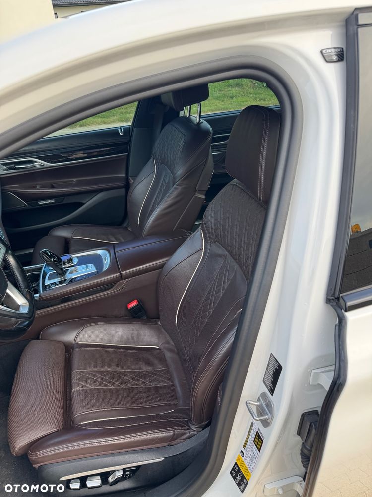 BMW Seria 7 740Li xDrive - 21