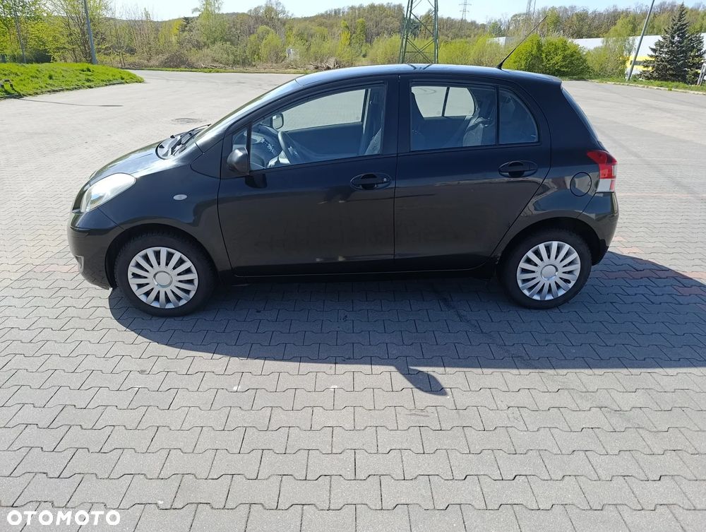 Toyota Yaris - 2