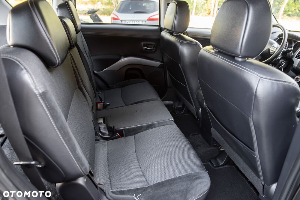 Mitsubishi Outlander - 26