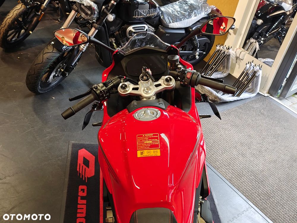 QJMOTOR SRK 800RR - 10